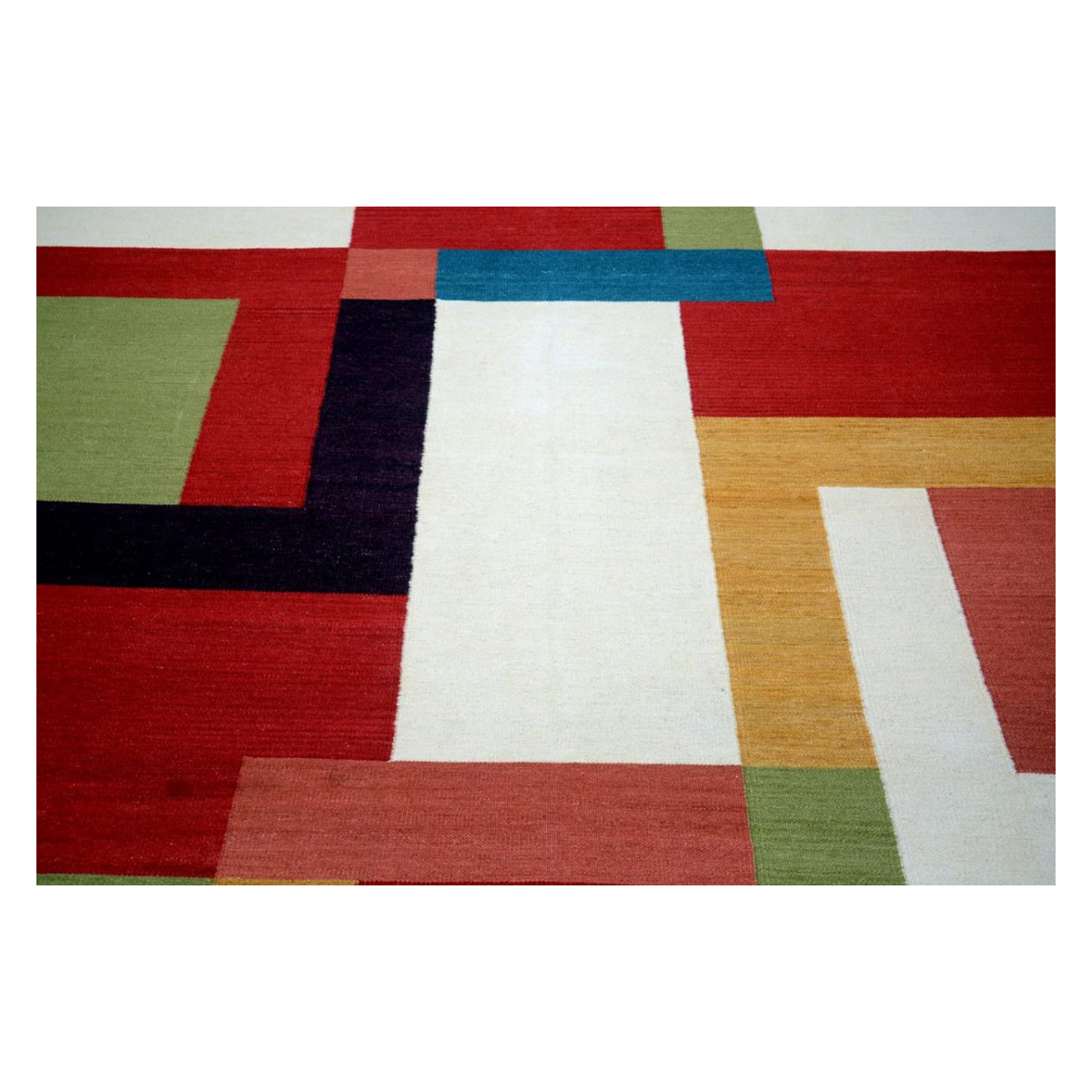 Modern Handmade Coral Rug - Colorful and Attractive Woolen Rug | Fybernots