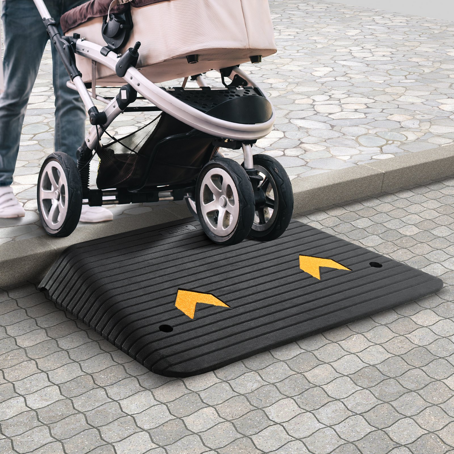 VEVOR Rubber Threshold Ramp, 4" Rise Wheelchair Ramp Doorway, Recycled Rubber Power Curb Ramp Rated 33069 Lbs Load Capacity, Non-Slip Textured Surface Rubber Ramp for Wheelchair Car Scooter