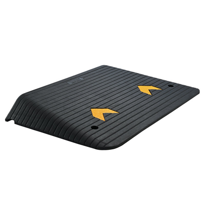 VEVOR Rubber Threshold Ramp, 4" Rise Wheelchair Ramp Doorway, Recycled Rubber Power Curb Ramp Rated 33069 Lbs Load Capacity, Non-Slip Textured Surface Rubber Ramp for Wheelchair Car Scooter