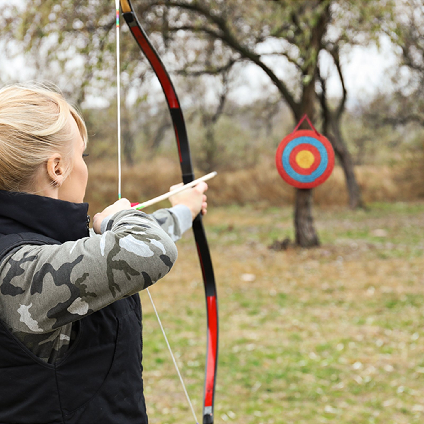 VEVOR Archery Target, 5 Layers 20" Arrow Target, Traditional Solid Straw Round Archery Target Shooting Bow, Hand-Made Arrows Target, Coloured Rope Target for Backyard Outdoor Hunting Shooting Practice