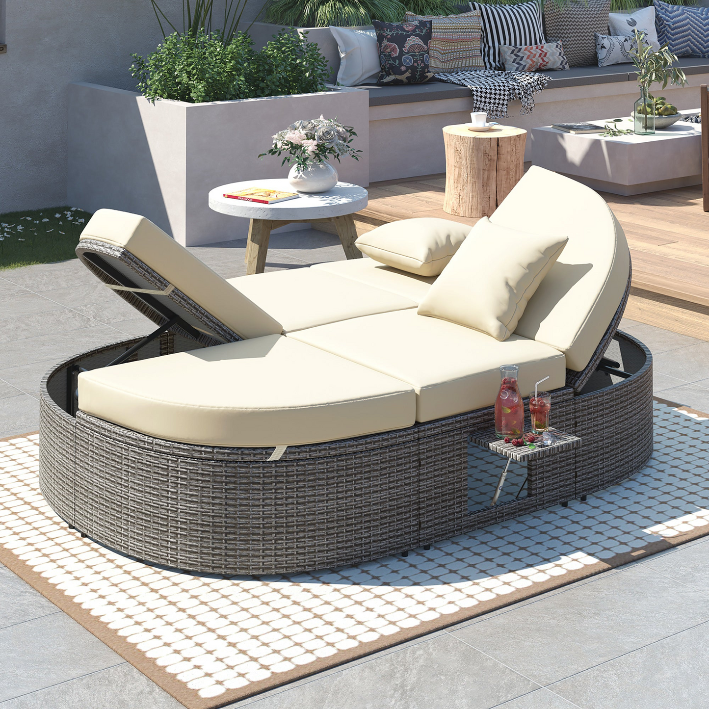 Outdoor Sun Bed Patio 2-Person Daybed with Cushions and Pillows, Rattan Garden Reclining Chaise Lounge - Beige