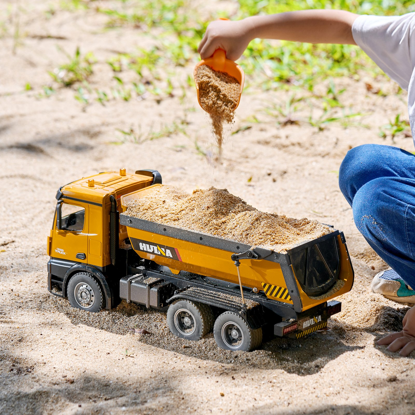 Christmas Gift! VEVOR RC Remote Control Dump Truck Toy Construction Vehicle Toy 10CH 1:14 Scale